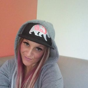 Meet your Posher, Steffani